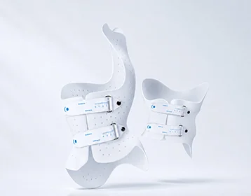 Custom scoliosis braces illustrating the MS01 SE large-format printing application